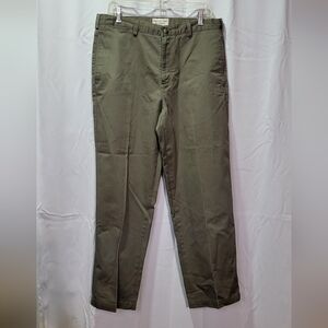 Roundtree Yorke Men's Gray Khaki Pants Size 34X29 EUC